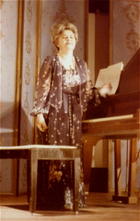 Luz N. de Hutchinson y Luciano Quiñones